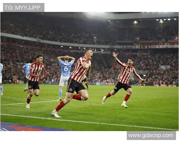 英超争四白热化：桑德兰领衔黑马球队搅局，积分榜混战剩余赛程定乾坤